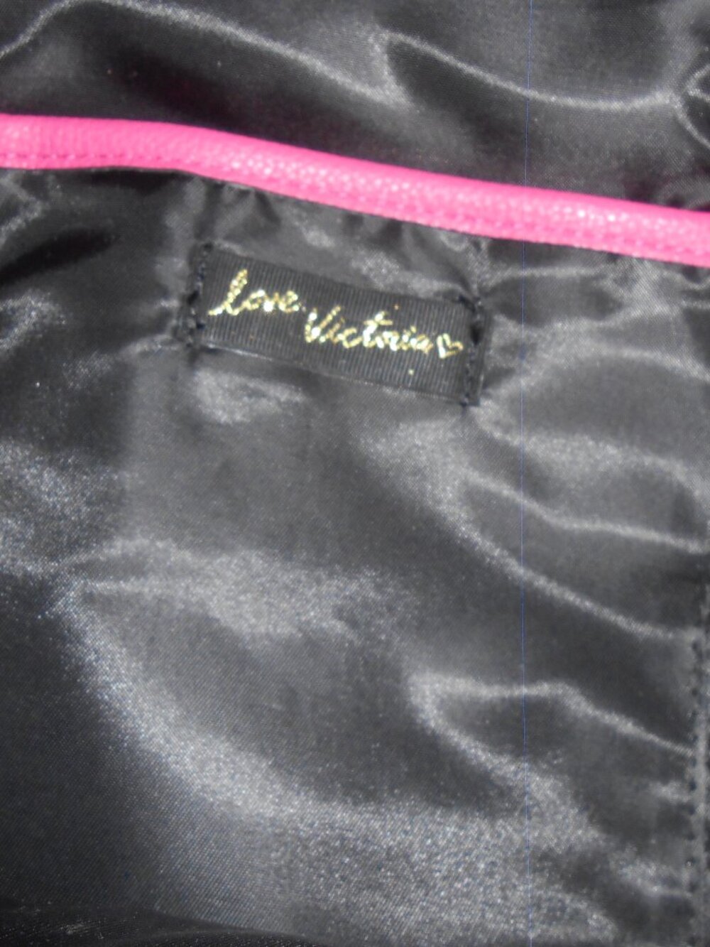 VICTORIA'S SECRET PURSE/BAGPACK PINK COLOR SMALL GREAT PRE-LOVED CONDITION - Picture 10 of 10